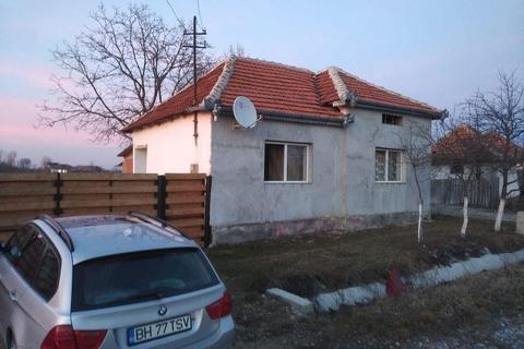 Vând casă la 55 km de Oradea