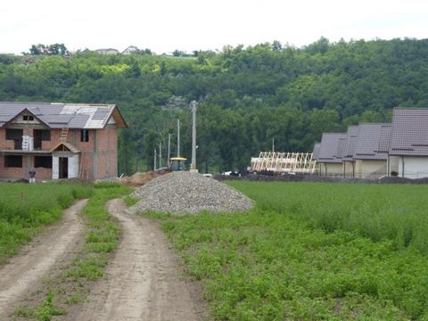 Valea Adanca,T=3000mp.loturi.apa-gaz-curent,vedere lac ezareni