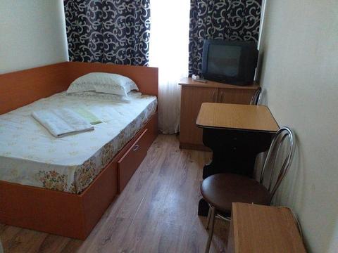 Inchiriez in Buzau in regim hotelier etaj 1 garsoniera, raspund la tel