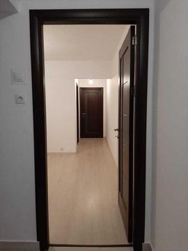 Apartament 3 camere semidecomandat - zona Craiovita Noua