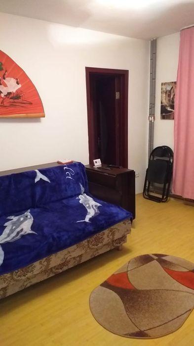 Închiriez Apartament