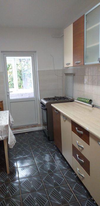 Închiriere apartament 3 camere