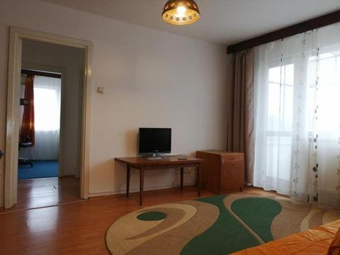 Inchiriez apartament