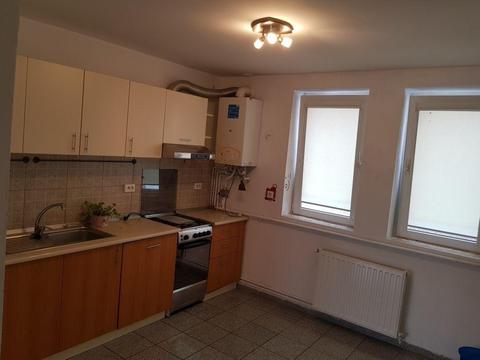 Inchiriez apartament 3 camere