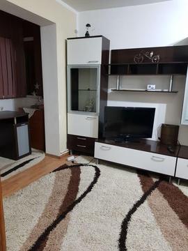 Închiriez apartament