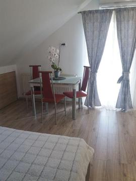 Inchiriez apartament