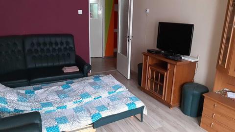 Inchiriez apartman Insorit