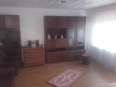 Apartament cu 3 camere in Aeroport Blocurile de langa deal