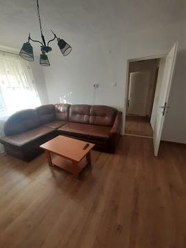 Inchiriez apartament