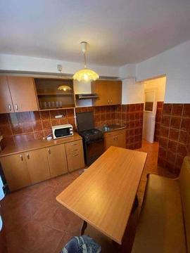 Apartament 3 camere de inchiriat