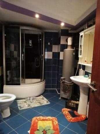 Vând casă sau schimb cu apartament