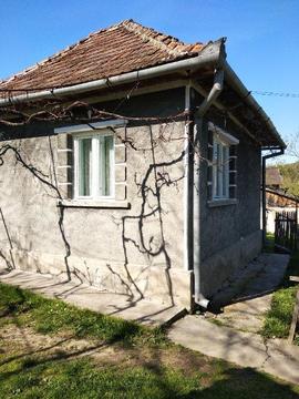 Vand casa in Valea Draganului