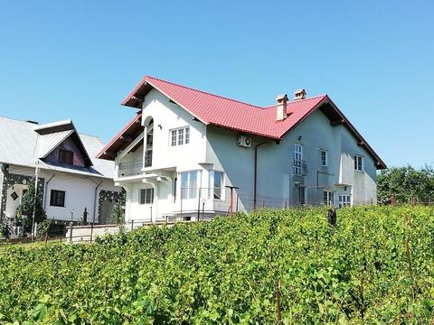 Vand casă - vilă pentru două familii in Bucov, strada Talea nr. 15