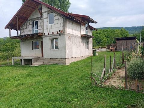 Casă pentru vânzare în comuna Bunești, județul Vâlcea