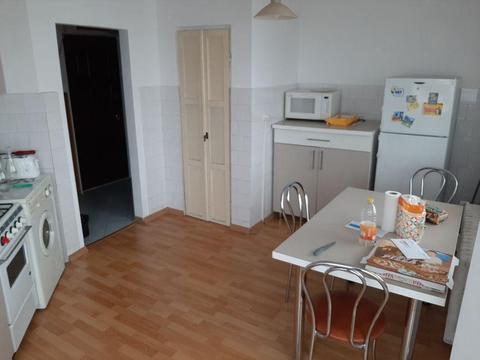 Vând apartament 4 camere