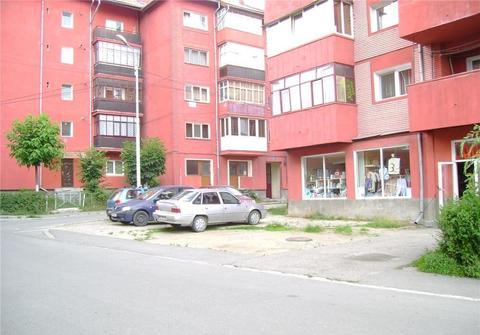 Vand apartament 3 camere situat in Petrila jud.Hunedoara