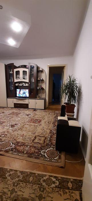 Apartament 2 camere etaj 2 zona centrala