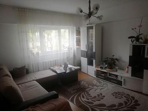 Apartament 3 camere decomandat, etaj 1