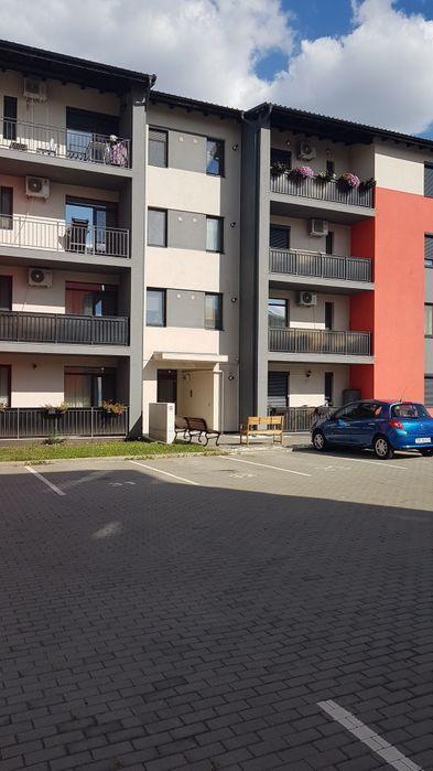 Vand apartament 3 camere