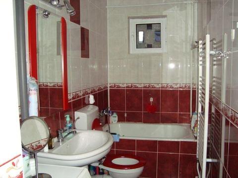 Apartament 3 camere, etaj 4/5, 52 mp, mobilat, termopane, lavabil