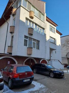 Apartament ,3 camere in bloc tip vila ,ultralux