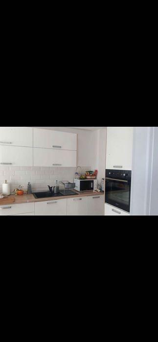 Inchiriez apartament Cosmopolis