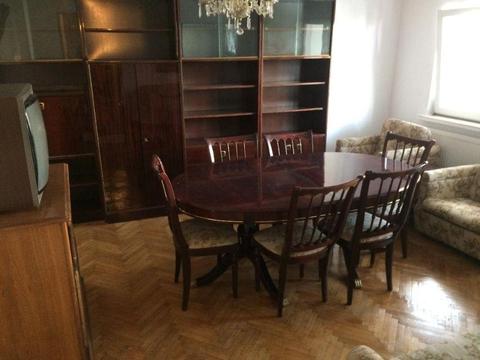 Inchiriez apartament 3 camere dec, etj.1 cartier. T.Vladimirescu Bl A3