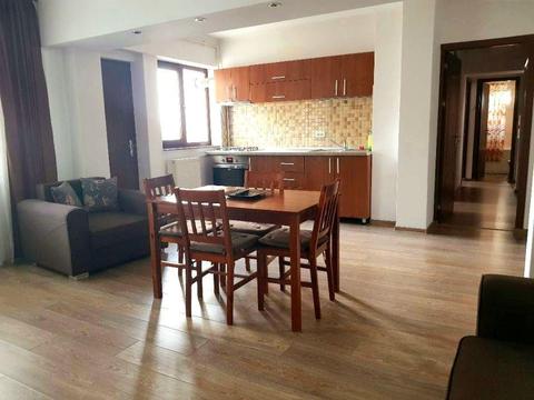 Inchiriez ap cu 3 camere in centrul orasului /for renting a 3-room ap