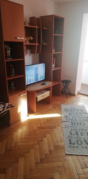 Inchiriez apartament