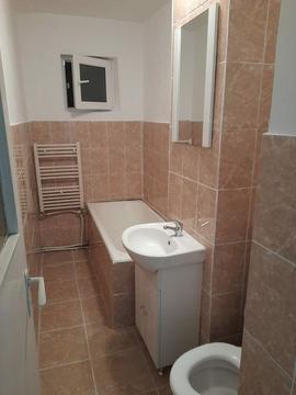 Inchiriez apartament