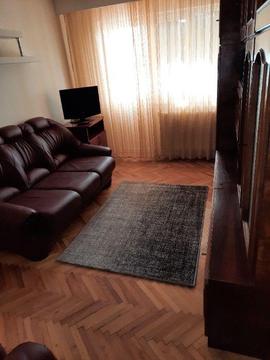 Inchiriez apartament