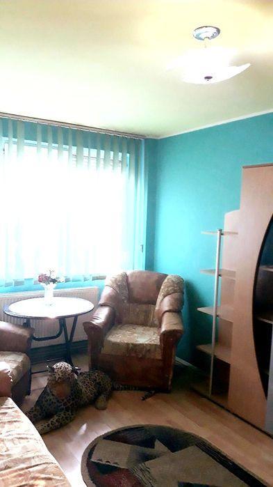 Proprietar, închiriez apartament cu 3 camere, etaj 1, Pistruiatu-Mall!