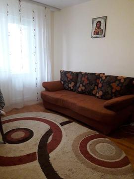 Închiriez apartament