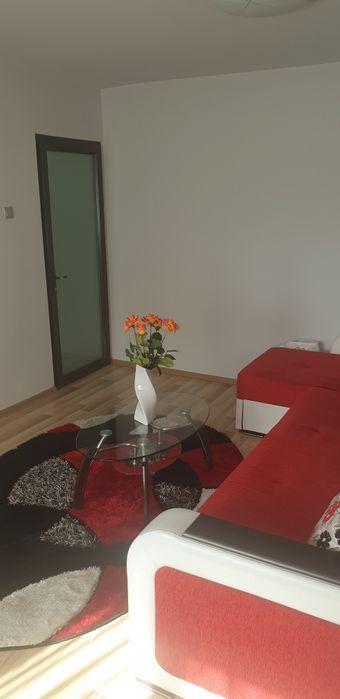 Închiriez apartament 3 camere zona Lăpuș