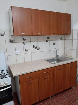 Inchiriez apartament 2 camere decomandate