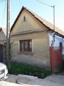 Casa taraneasca la 50km de Oradea,13.500 eur