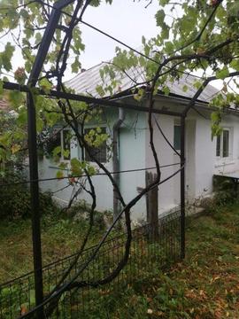 Vânzare teren cu casă bătrânească sat Olteni, com. Bujoreni, Județ VL