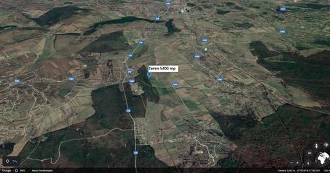 Teren extravilan , arabil 5.400 mp situat la marginea padurii Santa