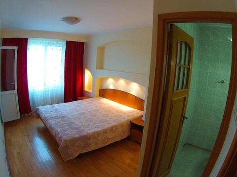 Inchiriez apartament 3 camere, loc de parcare, zona Rahova-Margeanului