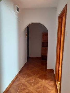 Inchiriez apartament