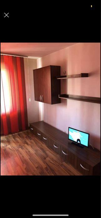 Inchiriez apartament 3 camere