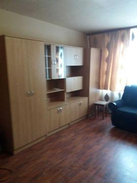 Închiriez apartament cu 2 camere