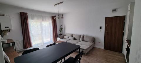 Apartament 3 camere pentru închiriat, bloc nou