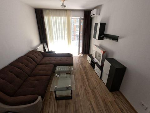 Închiriez apartament