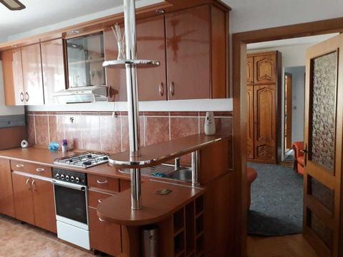 Inchiriez apartament