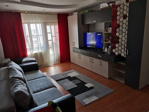 Persoana fizica inchiriez apartament mobilat si utilat