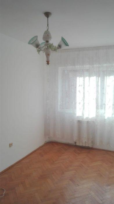 Inchiriez apartament 3 camere Precista (langa Laguna)