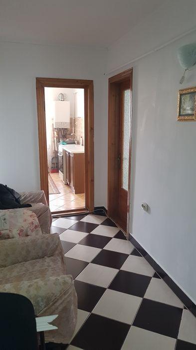 Inchiriez apartament 2 camere