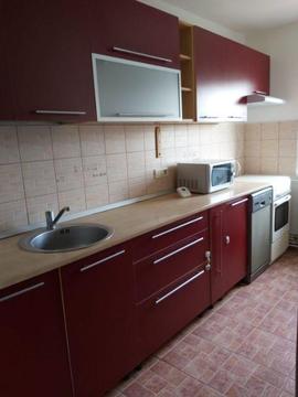 Inchiriez apartament cu 3 camere, decomandat,renovat,centrala, Lipovei