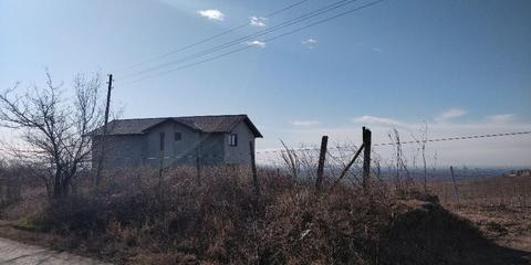 Vila/pensiune la rosu in TOHANI - Ocazie